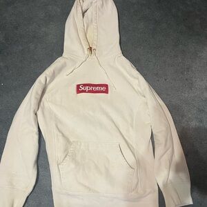 SS16 Supreme white box logo bet trade size small